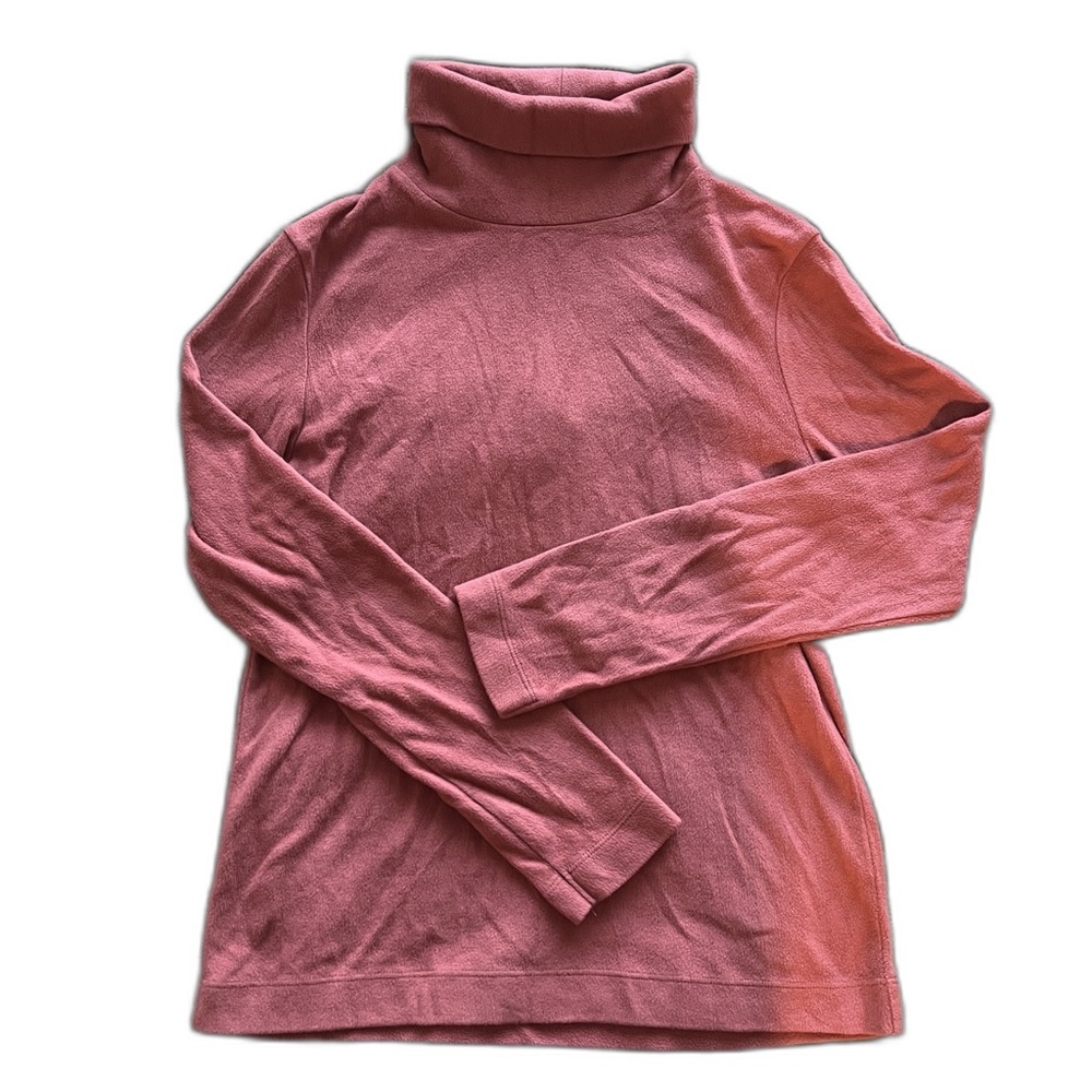 UNIQLO Rose Fleece Turtleneck